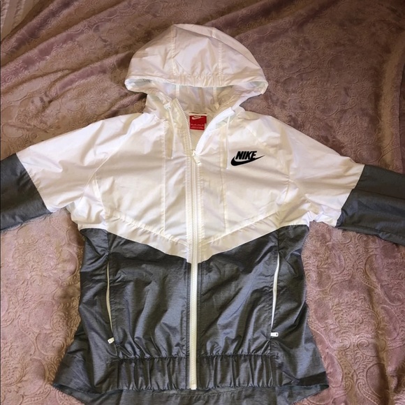 Nike windbreaker jacket - Picture 1 of 4